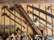 Werkzeug für die Waldarbeit, Sapie´s, Äxte und Zugsägen