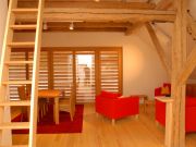 Sitzgruppe, Essplatz, Leiter zur Galerie Ferienwohnung West der Schloßmühle