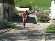 Die Schloßmühle liegt direkt am Radwanderweg