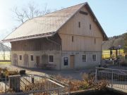 Remise mit hohem Dachgeschoss und Korbbogentoren