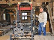 Das Sägegatter, davor der Spannwagen