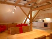 Essplatz, Sitzgruppe, Küchenzeile Ferienwohnung West der Schloßmühle